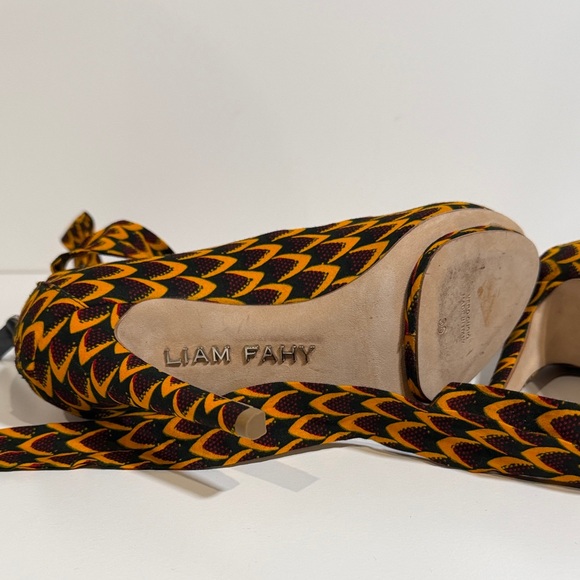 Elegant Patterned Women's Heels with Ribbon Ties - Picture 2 of 8